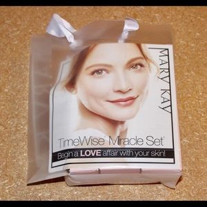 Mary Kay Timewise Miracle Set